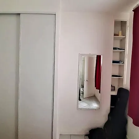 Charmant appartement de 2 pièces à Paris Parigi